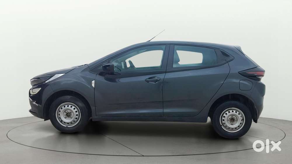 Tata Altroz 1.2 Xe, 2021, Petrol