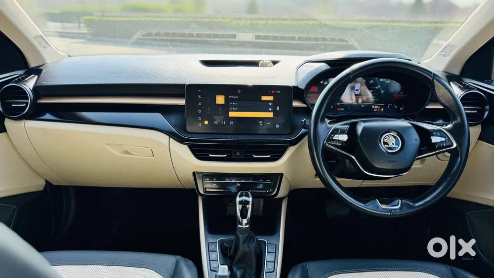 Skoda Slavia 1.0 Tsi Style At, 2024, Petrol