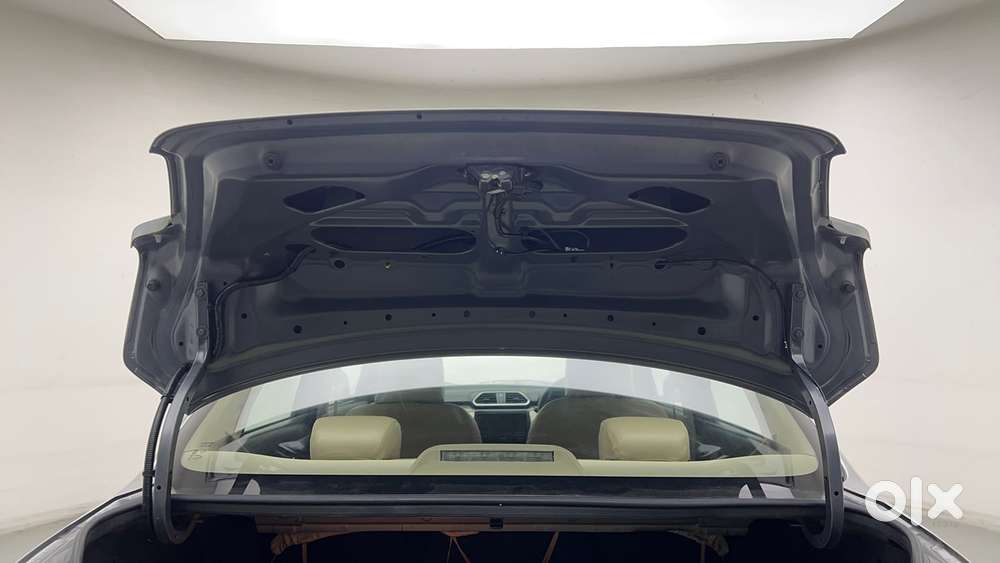 Maruti Suzuki Dzire 1.2 Vxi Cng, 2022, Cng & Hybrids