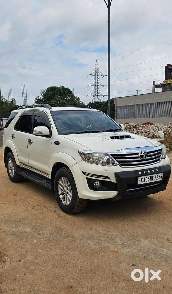 Toyota Fortuner 4x2 Manual, 2013, Diesel