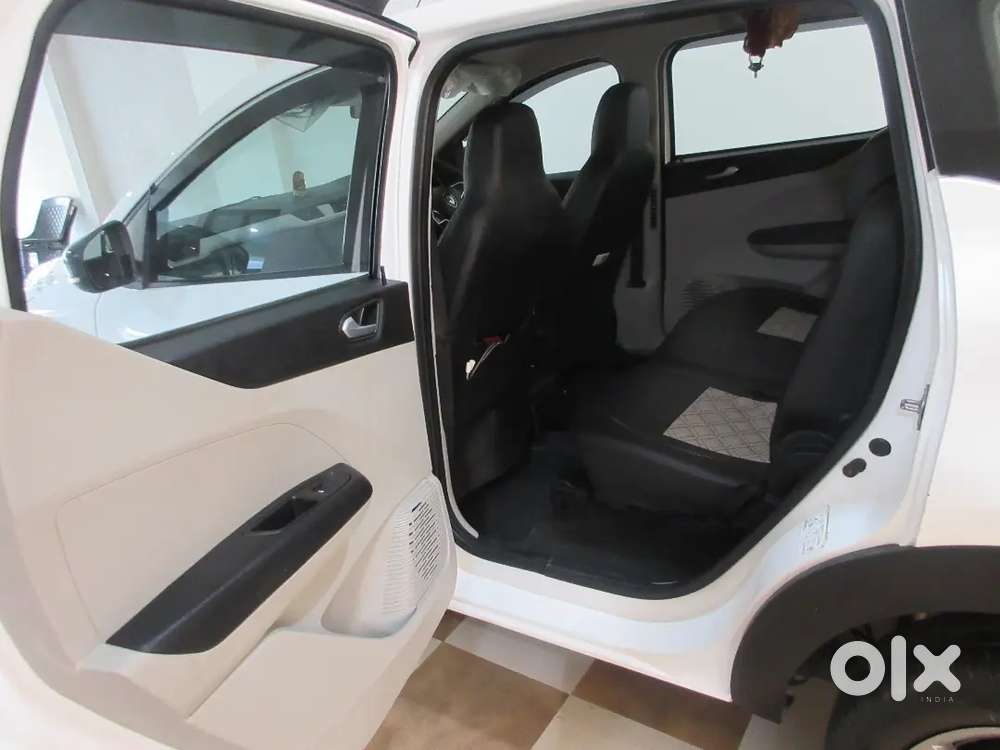 Renault Triber 2023 Petrol 43000 Km Driven Top Model