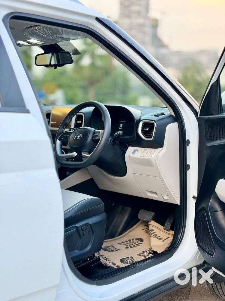 Hyundai Venue Sx Plus Turbo Dct, 2025, Petrol