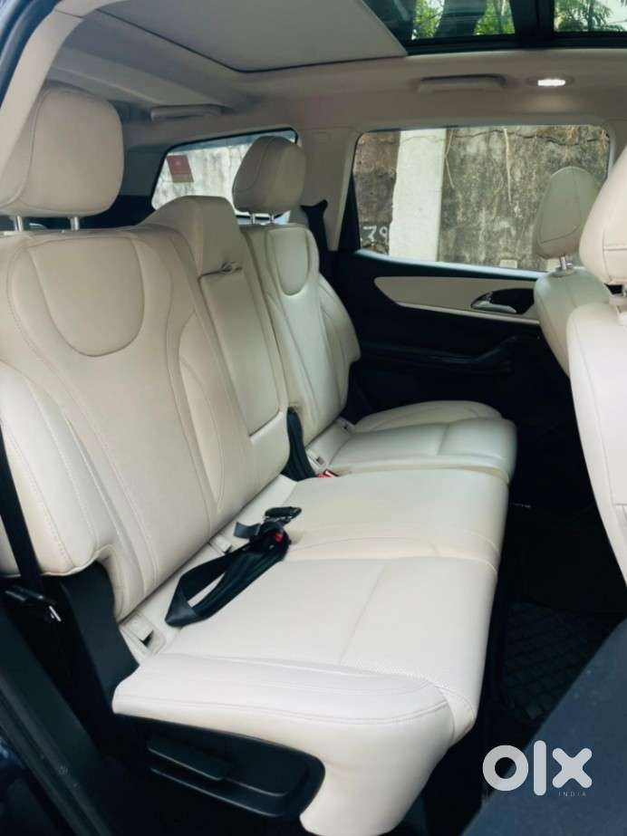 Mahindra Xuv700 2.2 Ax 7 Diesel At Luxury Pack Str, 2021, Diesel