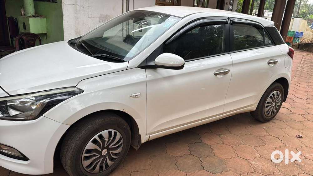 Hyundai New I20 2017 Petrol 93000 Km Driven