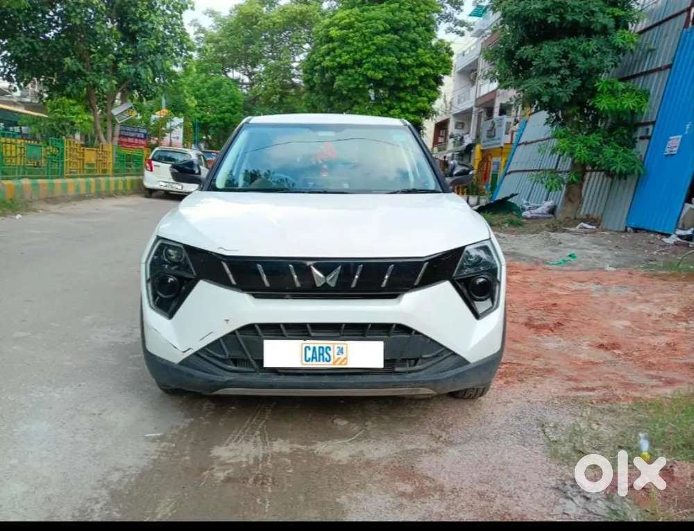 Mahindra Xuv 3xo 2024 Petrol Well Maintained