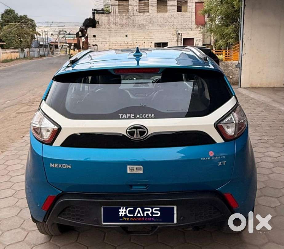 Tata Nexon 1.2 Revotron Xt, 2018, Petrol