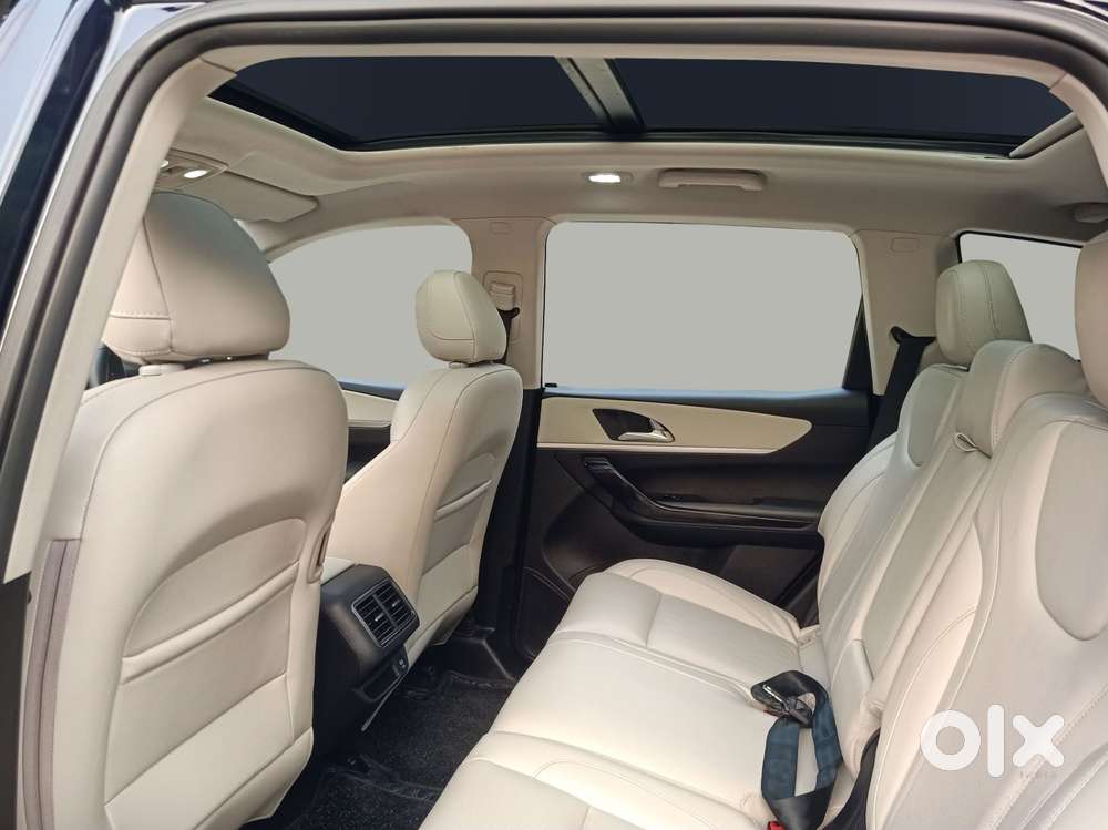 Mahindra Xuv700 2.0 Ax 7 Petrol At Str, 2024, Diesel