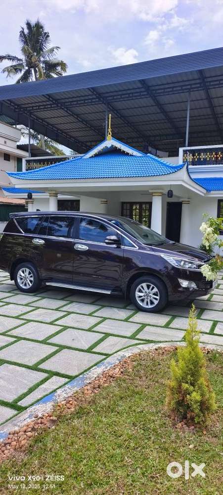 Toyota Innova Crysta 2.4 G Mt, 2017, Diesel