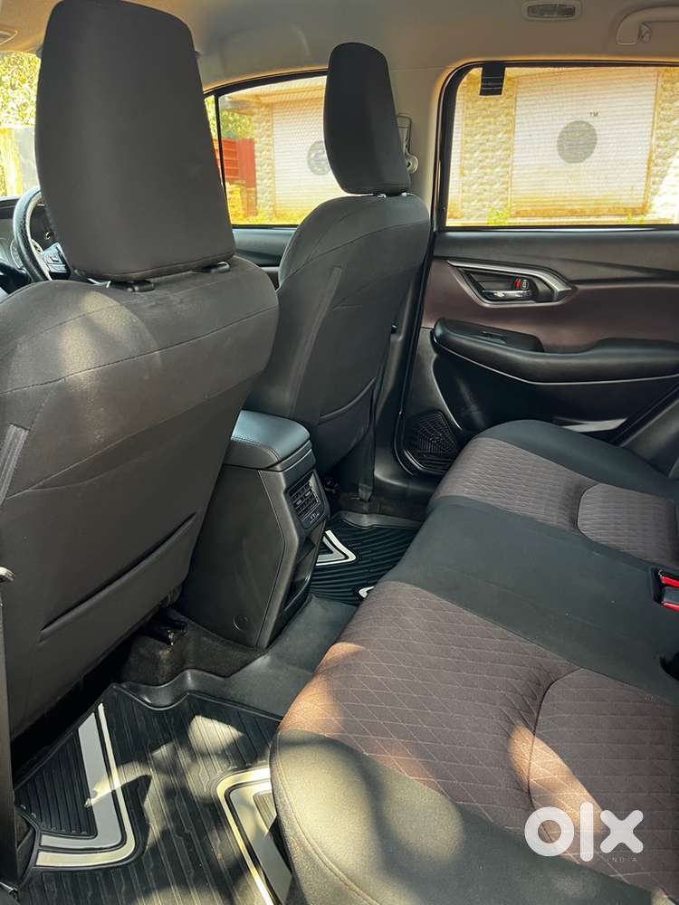 Maruti Suzuki Grand Vitara 2024 Petrol Well Maintained