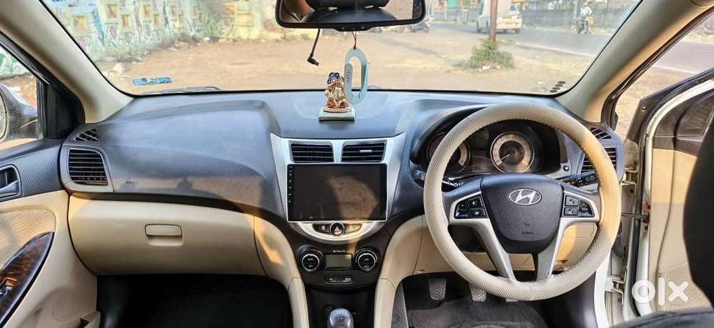 Hyundai Verna Fluidic 1.6 Vtvt Sx, 2014, Petrol