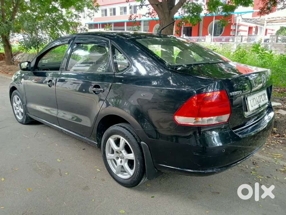Volkswagen Vento High Line Rj 27 Vip No 2828 Diesel 2014 Manual
