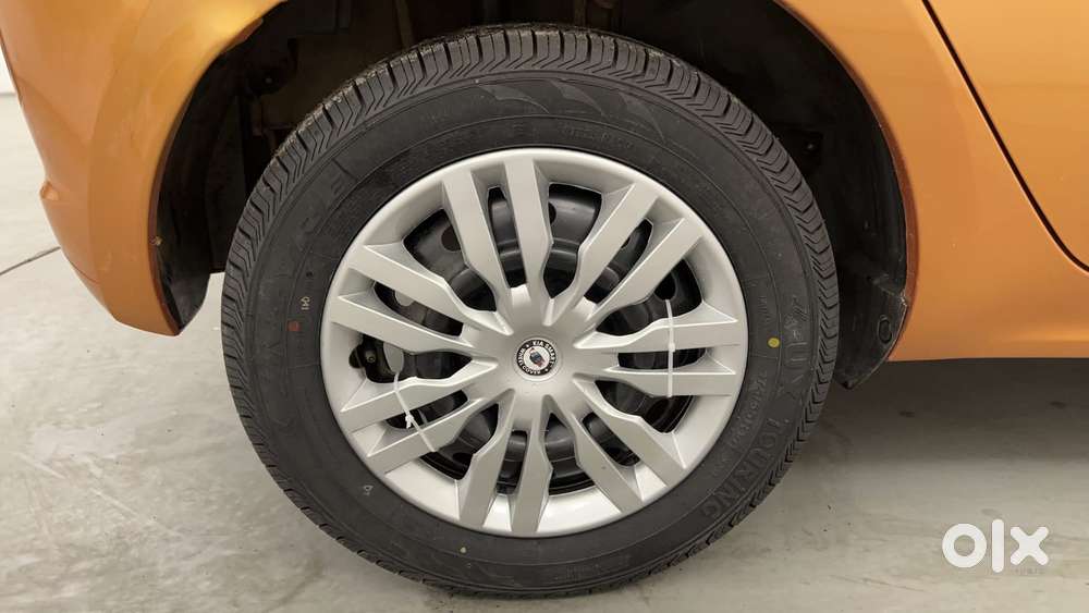 Tata Tiago 1.2 Revotron Xt, 2017, Petrol