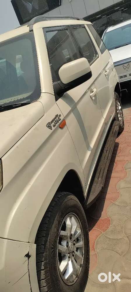 Mahindra Tuv 300 2018 Diesel 83010 Km Driven