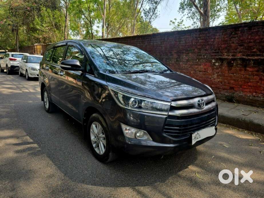 Toyota Innova Crysta 2.4 V 7 Str, 2016, Diesel