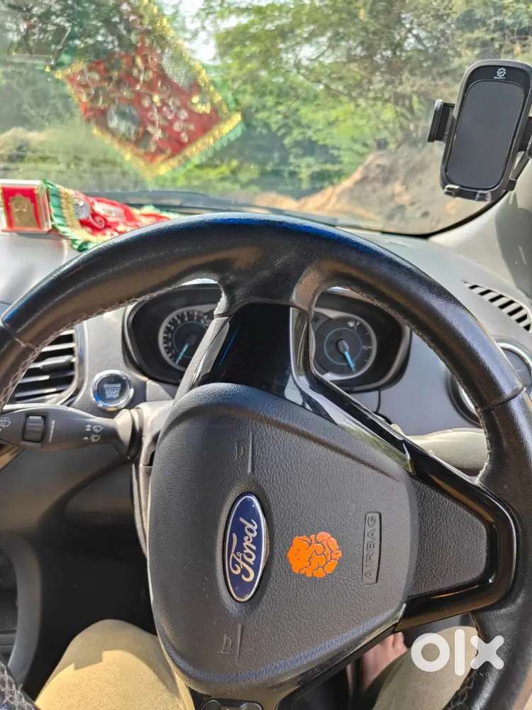 Ford Figo 1.2 Titanium Blu Petrol 2019