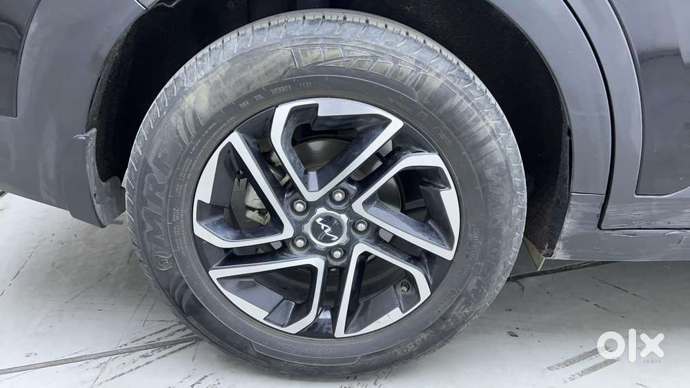 Kia Carens 1.5 Luxury Plus Turbo Dct 7 Str, 2023, Petrol