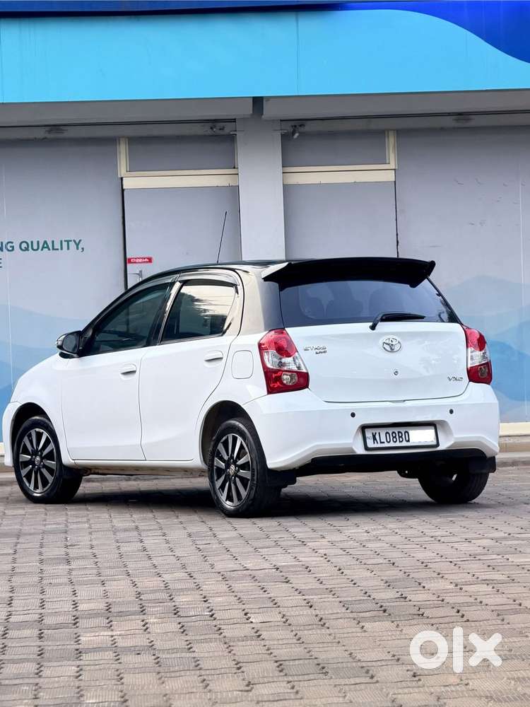 Toyota Etios Liva Vxd Dual Tone, 2018, Diesel