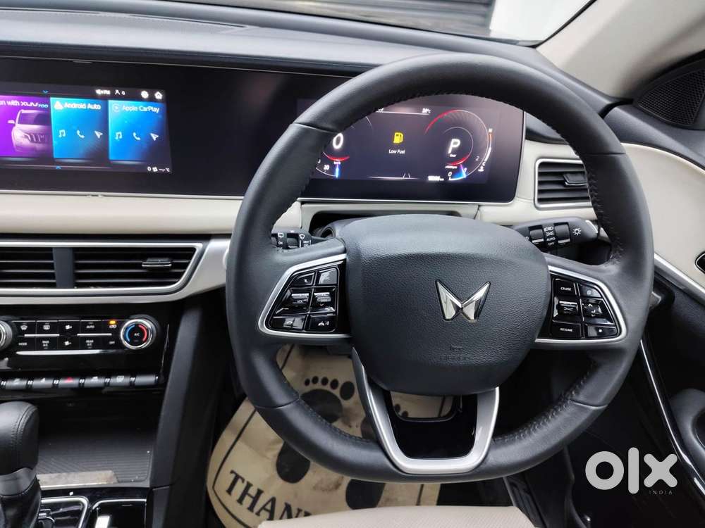 Mahindra Xuv700 2.0 Ax 7 Petrol At Str, 2023, Petrol