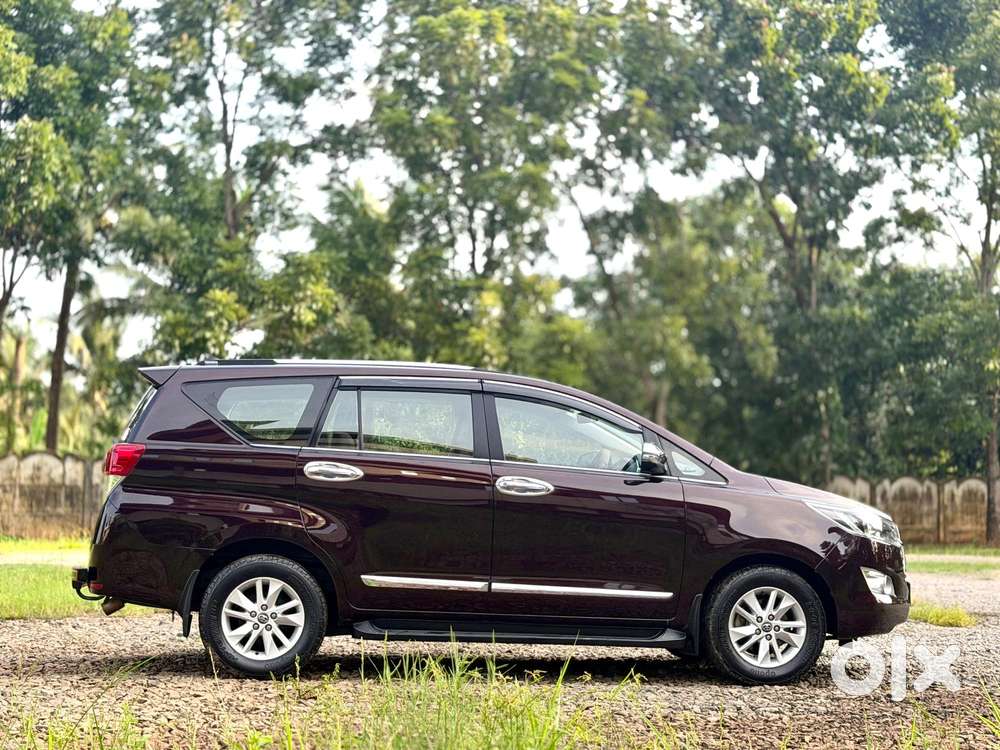 Toyota Innova Crysta 2.8 Gx At 8 Seater, 2019, Diesel