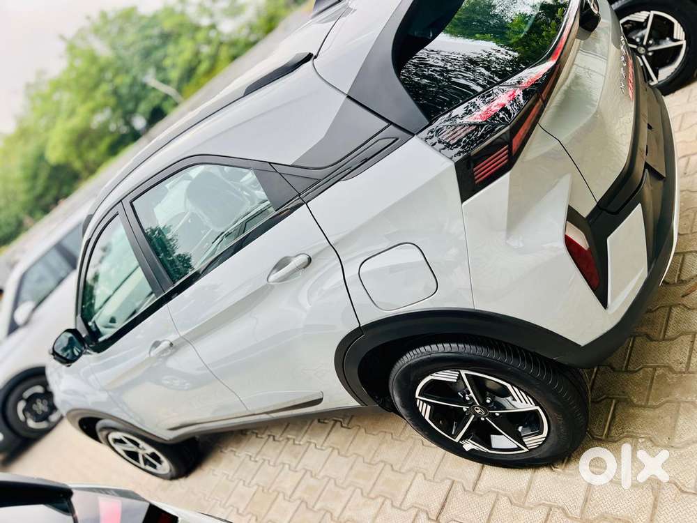 Tata Nexon Creative 1.2 Revotron Petrol 6 Amt, 2026, Petrol