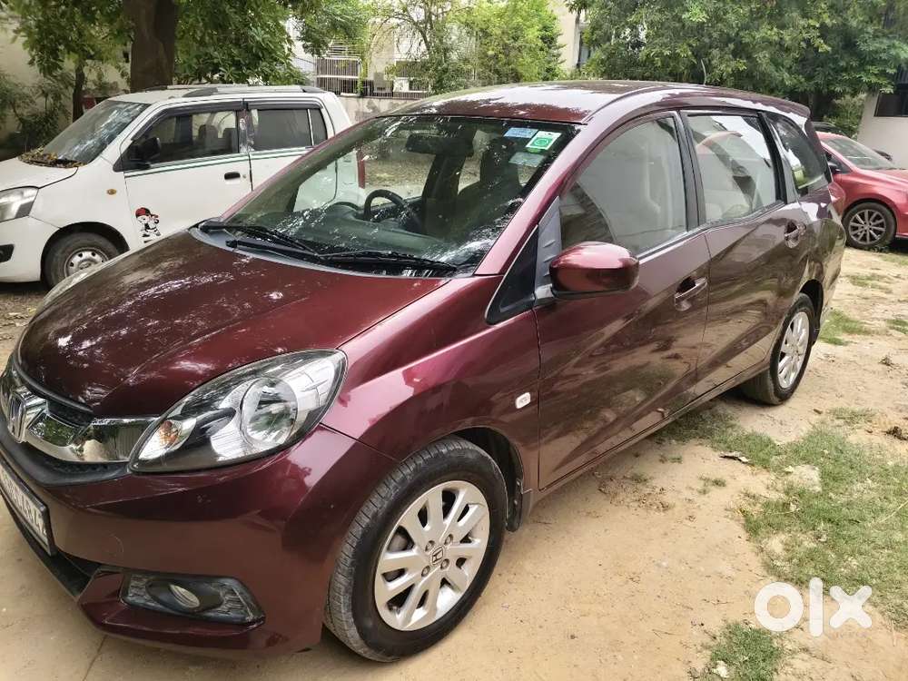 Honda Mobilio 2015 Petrol Well Maintained Top Vmt 43000 Kms 7 Seater