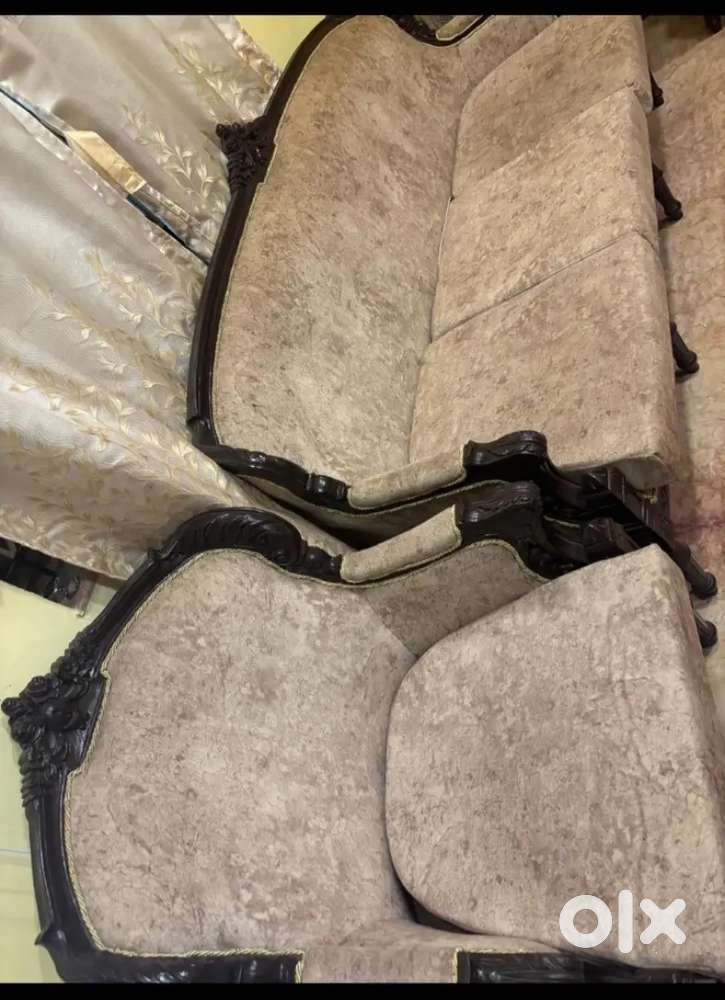 Antique sofa set and LCD f TV foor unit