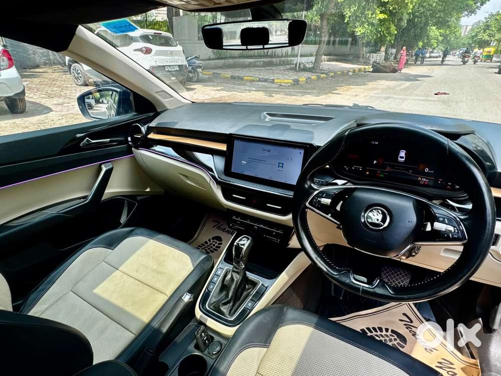 Skoda Slavia 1.0 Tsi Style At, 2022, Petrol