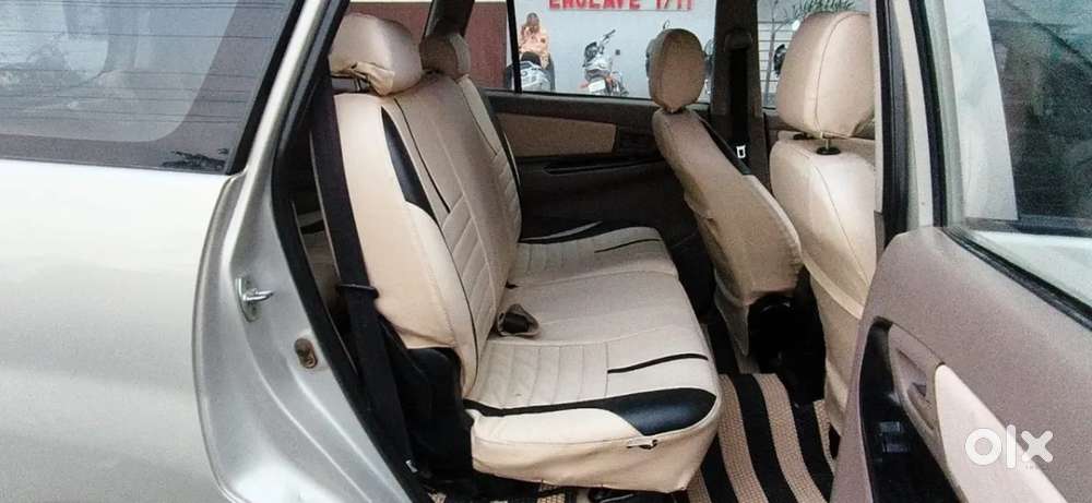 Toyota Innova 2.5 G (diesel) 8 Seater Bs Iv, 2016, Diesel