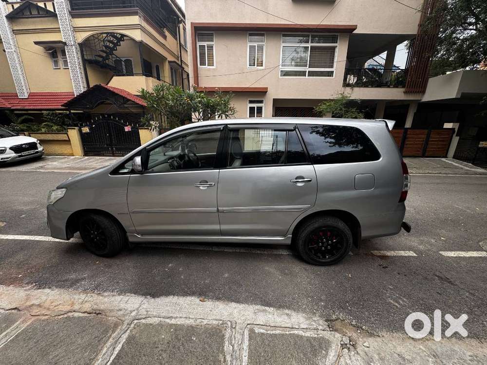 Toyota Innova Diesel 2012
