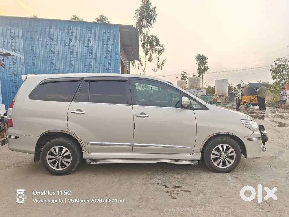 Toyota Innova 2015 Diesel 190000 Km Driven