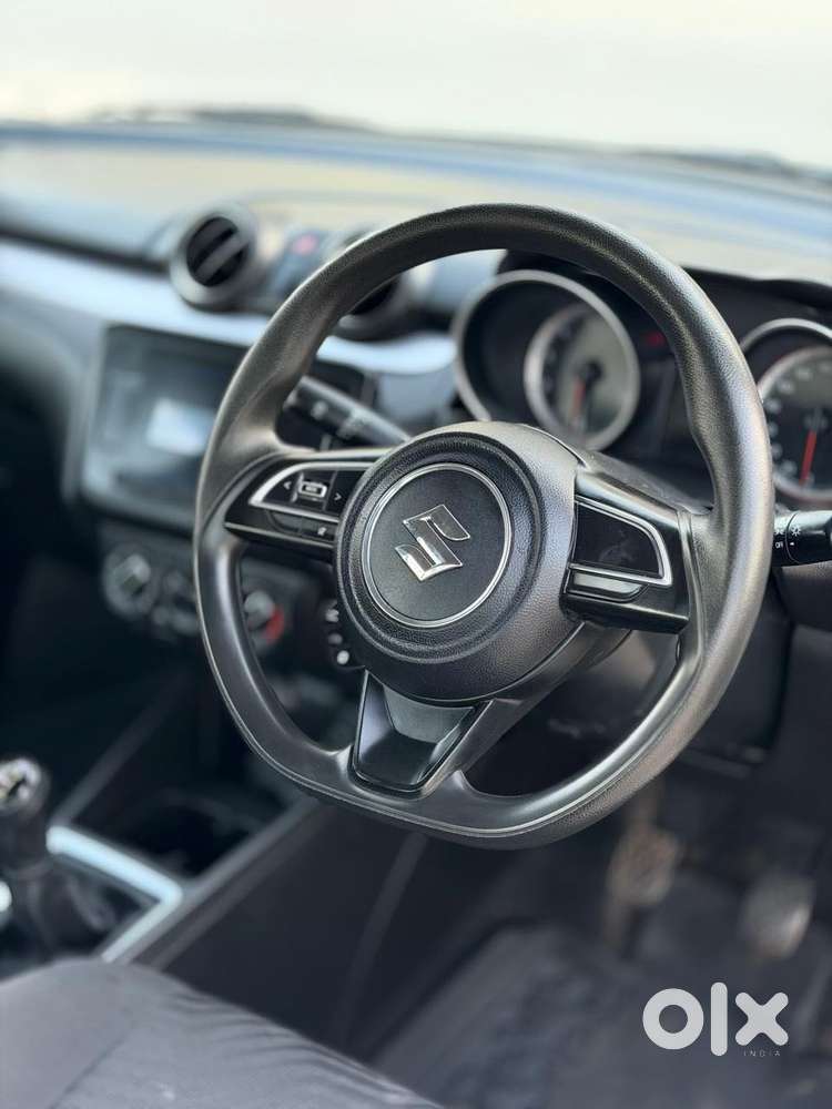 Maruti Suzuki Swift Vxi + Manual, 2023, Petrol