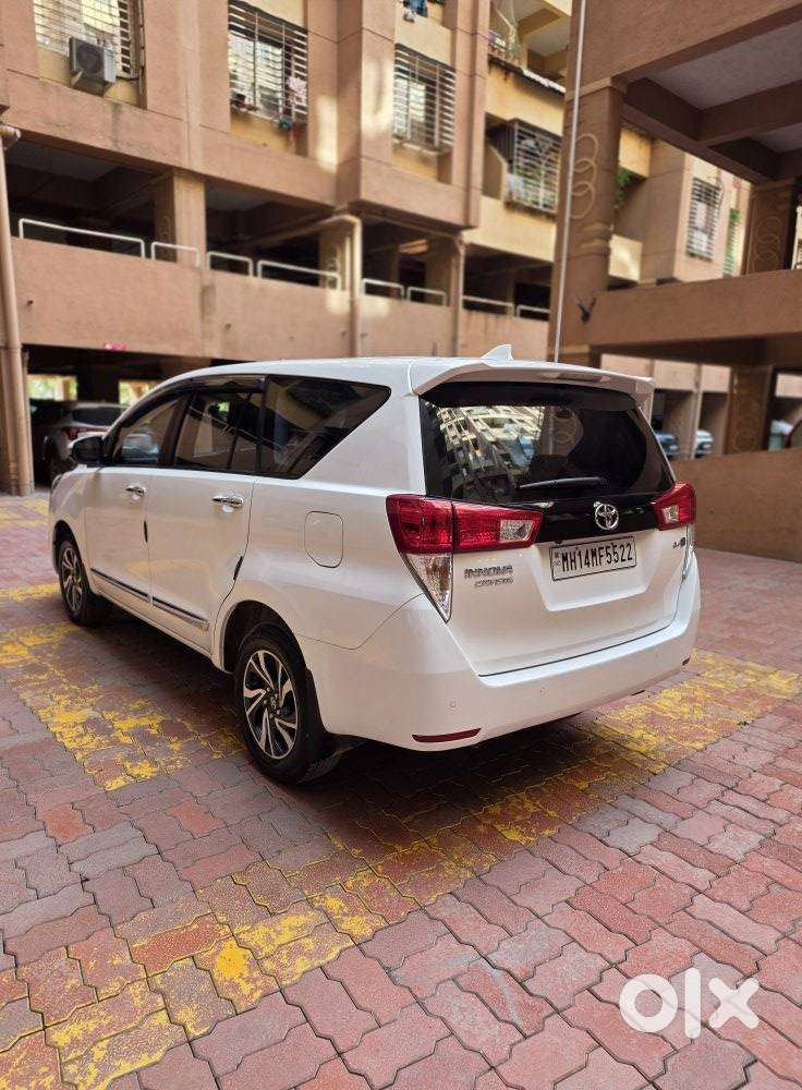Toyota Innova Crysta [2020-ongoing] 2.4 Gx 7 Str, 2025, Diesel