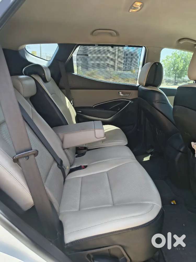 Hyundai Santa Fe 2015 Diesel 122000 Km Driven