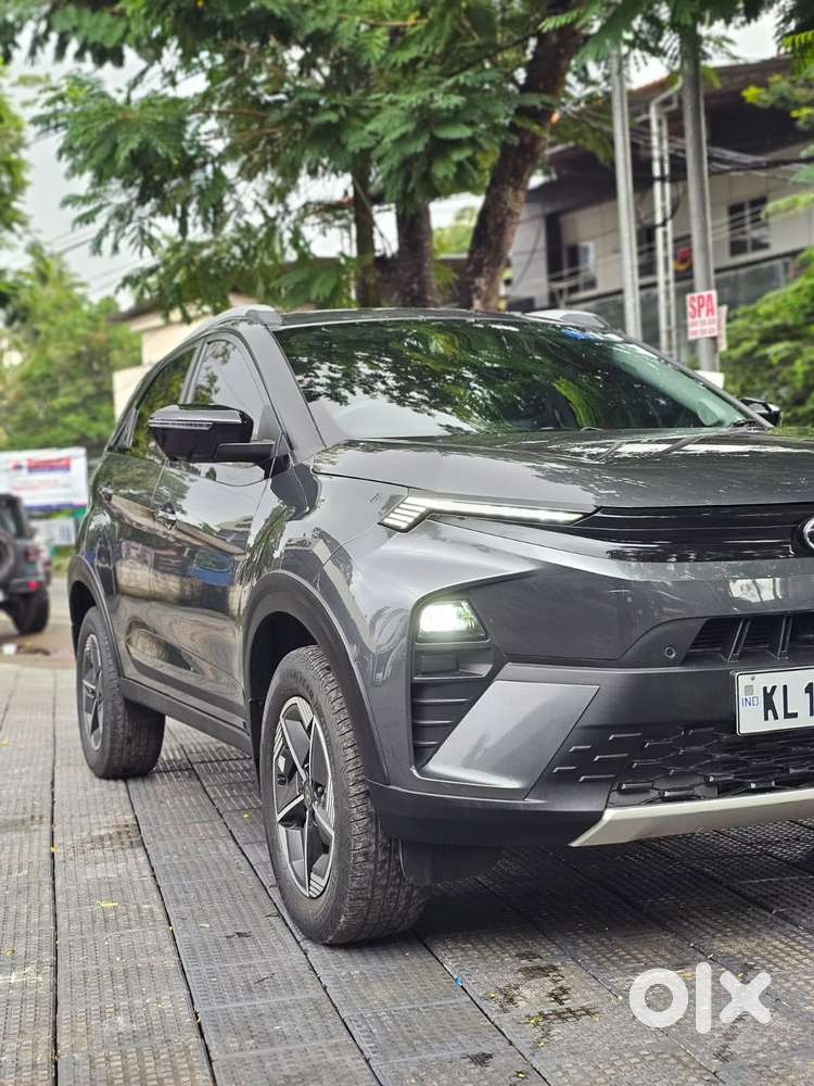 Tata Nexon Creative Plus S 1.2 Revotron Petrol 6 Amt, 2023, Petrol
