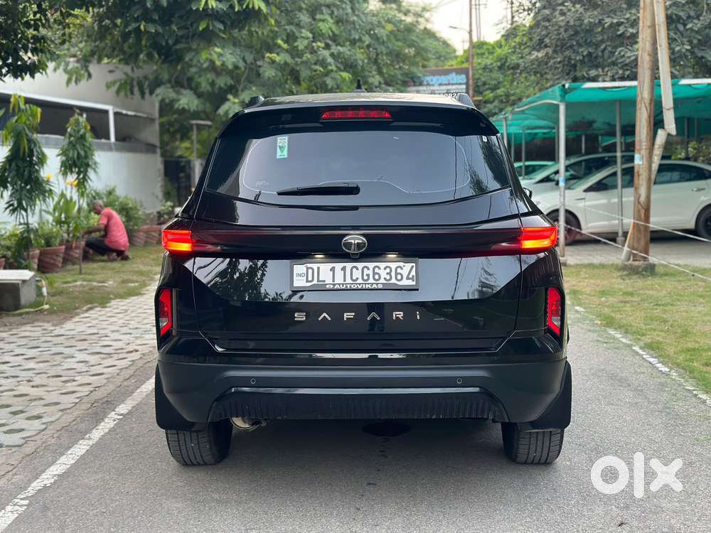 Tata Safari Pure Plus S Dark Edition At, 2026, Diesel