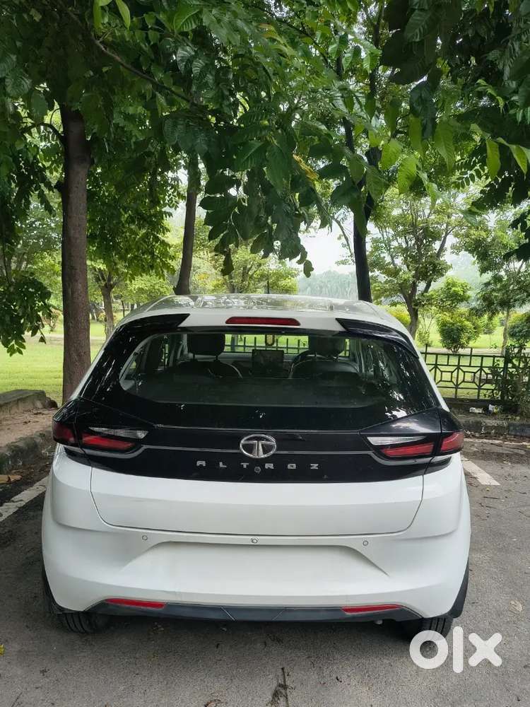 Tata Altroz 1.2 Xm 2020 Petrol Jan 2021 Registration.