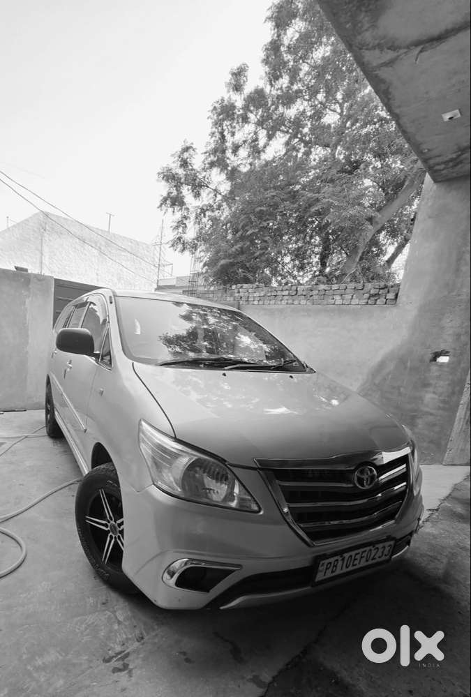 Toyota Innova 2013 Diesel Well Maintained