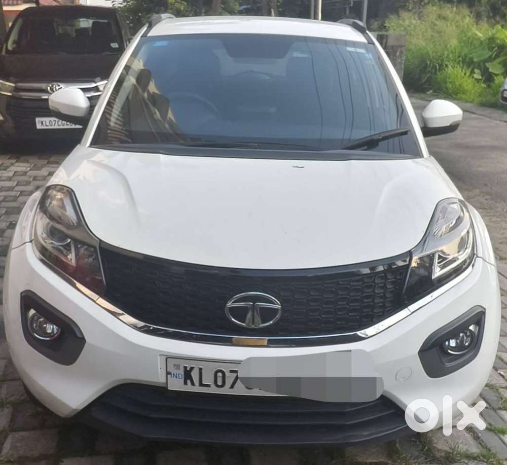 Tata Nexon 1.2 Revotron Xz Plus, 2017, Petrol