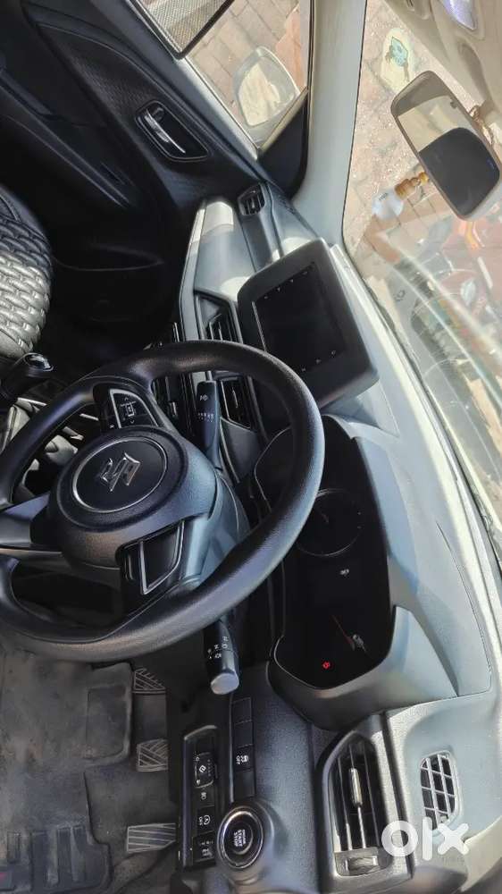 Maruti Suzuki Swift 2024 Cng & Hybrids 35000 Km Driven