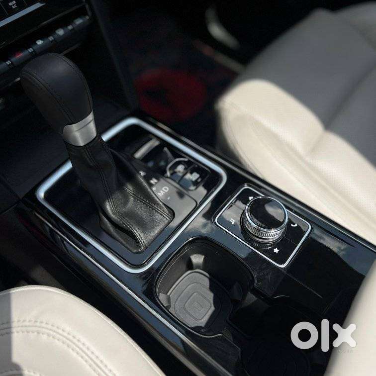 Mahindra Xuv700 2.2 Ax 7 Diesel At Luxury Pack Str, 2025, Diesel