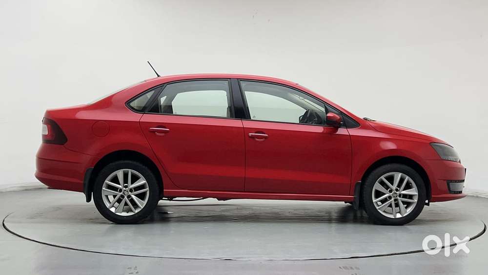 Skoda Rapid 1.6 Mpi At Style, 2017, Petrol