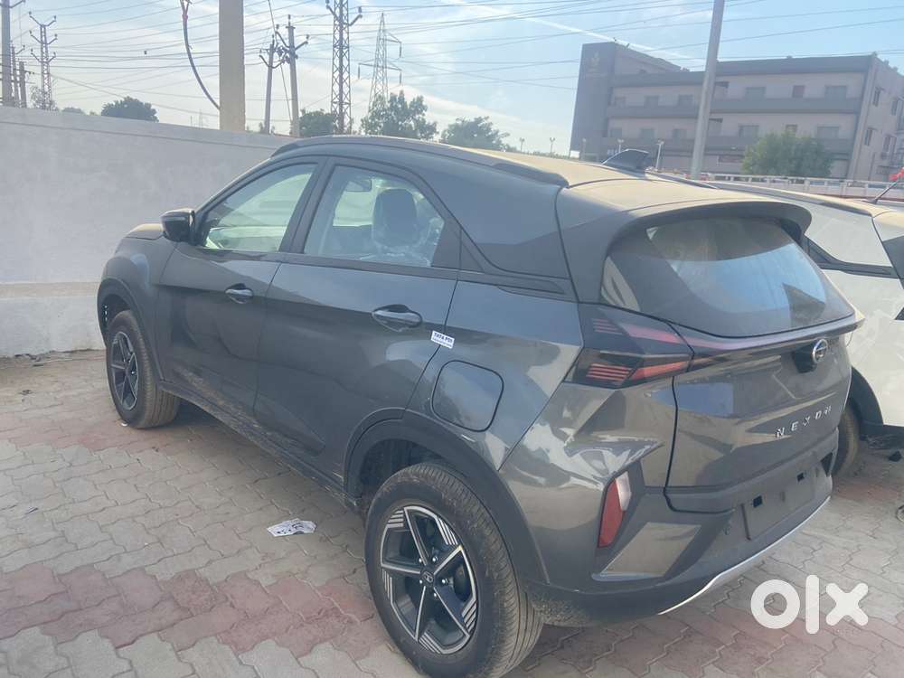 Tata Nexon 3 Months Old Petrol 1500 Km Driven
