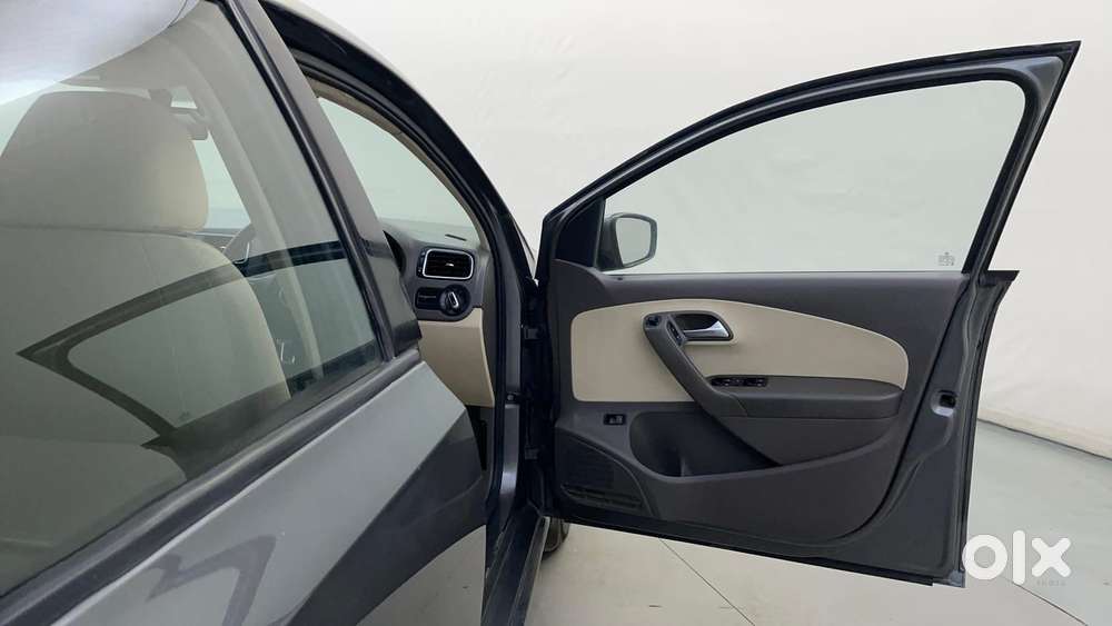Volkswagen Vento Petrol Highline, 2014, Petrol