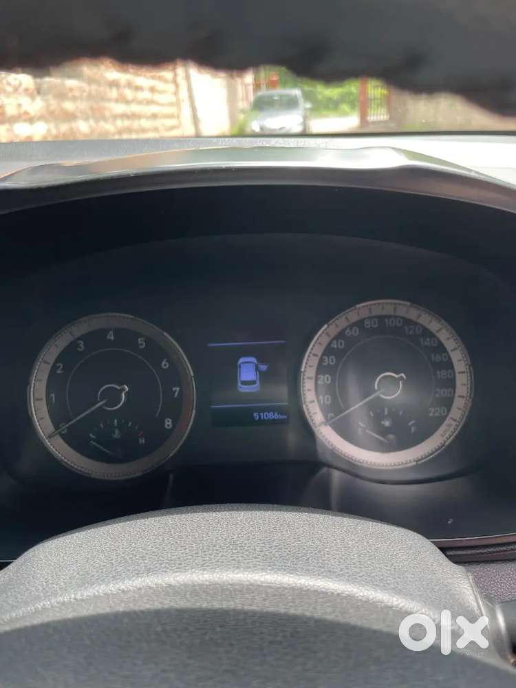 Hyundai Venue 1.0 Turbo Sx+ Dct 2019  Single Owner  ₹9 Lakh