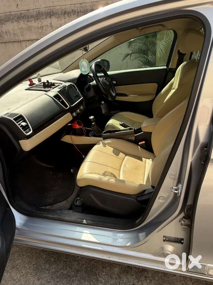 Honda City 2022 Zx Top Model Petrol Mt Well Maintained