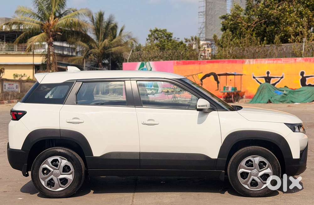 Maruti Suzuki Brezza 1.5 Vxi Smart Hybrid, 2024, Petrol