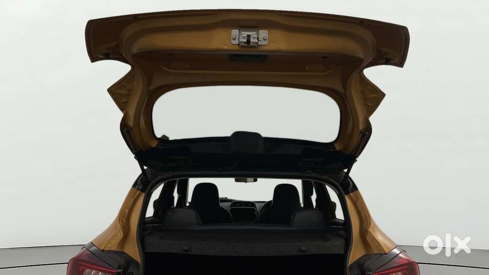 Renault Kwid 1.0 Climber (o) Dual Tone, 2023, Petrol