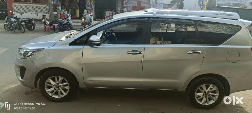 Toyota Innova Crysta 2016