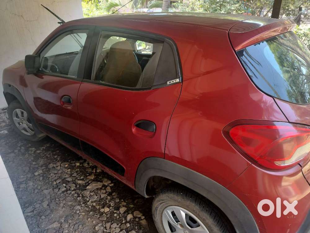 2016 Renault Kwid  Petrol– 39,000 Km – Fiery Red – 21.9 Kmpl –