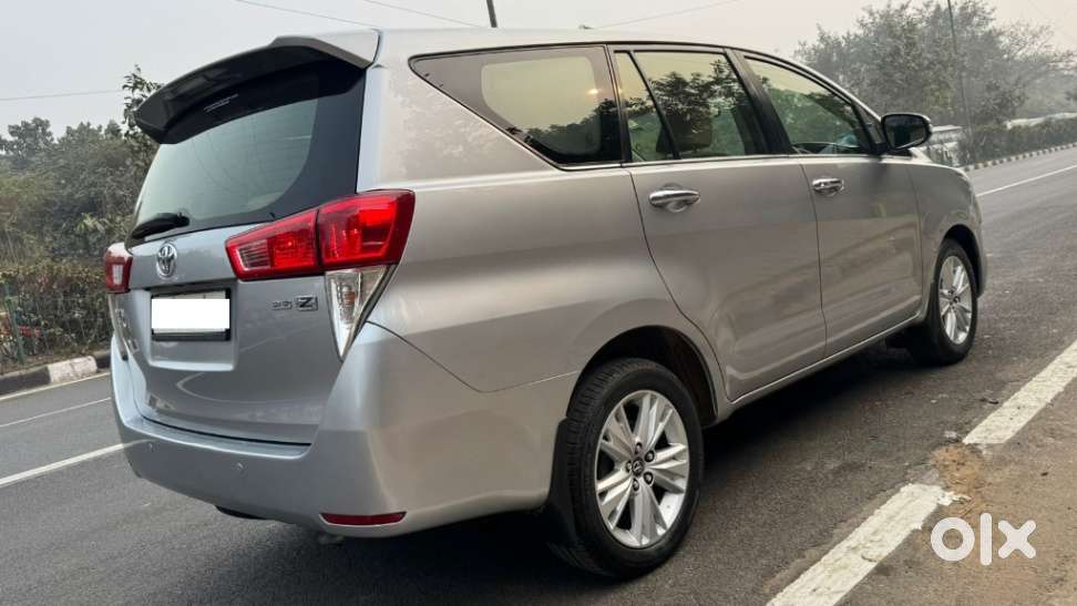 Toyota Innova Crysta